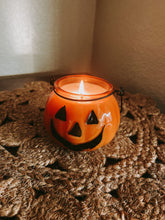 Load image into Gallery viewer, Jack-o-lantern
